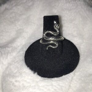 Silver toned stainless steel snake ring π SIZE 7